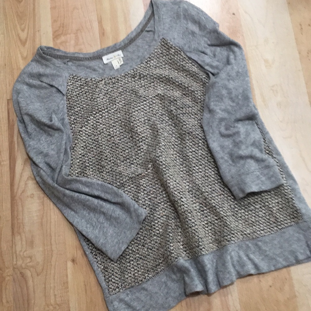 Gray & tan top